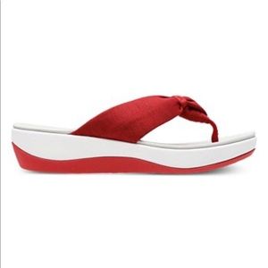Clark’s Cloud Steppers Red Flip Flops